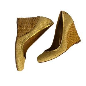 Tory Burch Bovary Gold Tweed Wicker Wedge Size 10